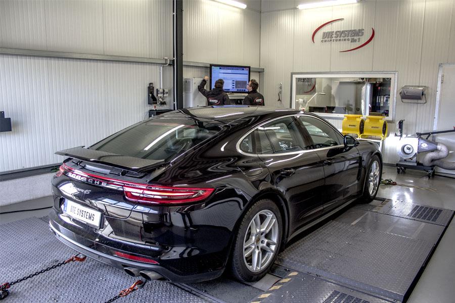 Porsche Panamera 4S: The power of two hearts through DTE's engine optimization
