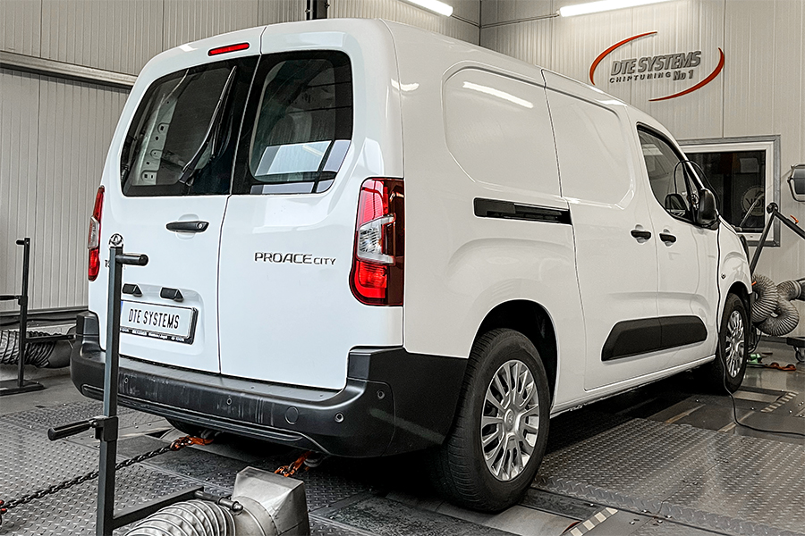Toyota Proace at DTE Systems MAHA dyno 